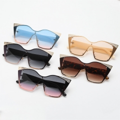 Fashion Large Frame Cat Eye Sunglasses Supplier