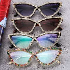 Diamond Encrusted Cat Eye Sunglasses Anti-blue Light Triangle Frame Supplier
