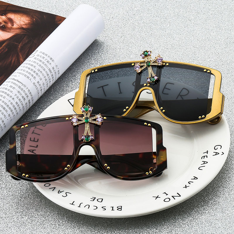 Conjoined Piece Sunglasses Personalized Cross Brass Micro-insert Supplier