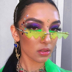 One-piece Peach Heart Sunglasses With Ocean Lenses Distributor