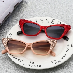 Small Frame Vintage Cat Eye Sunglasses With Diamonds Distributor