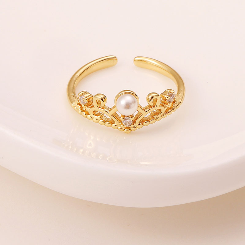 Simple And Small Women's Crown Hand Jewelry Cute Pearl And Diamond Ring Manufacturer