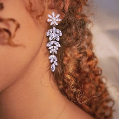 Fashion Shiny Flower Earrings Wedding Bridal Jewelry Premium Temperament Zirconia Long Earrings Distributor