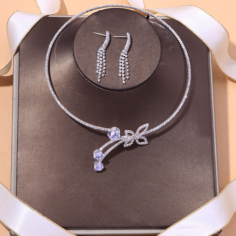 Simple Butterfly Earrings Necklace Set Distributor