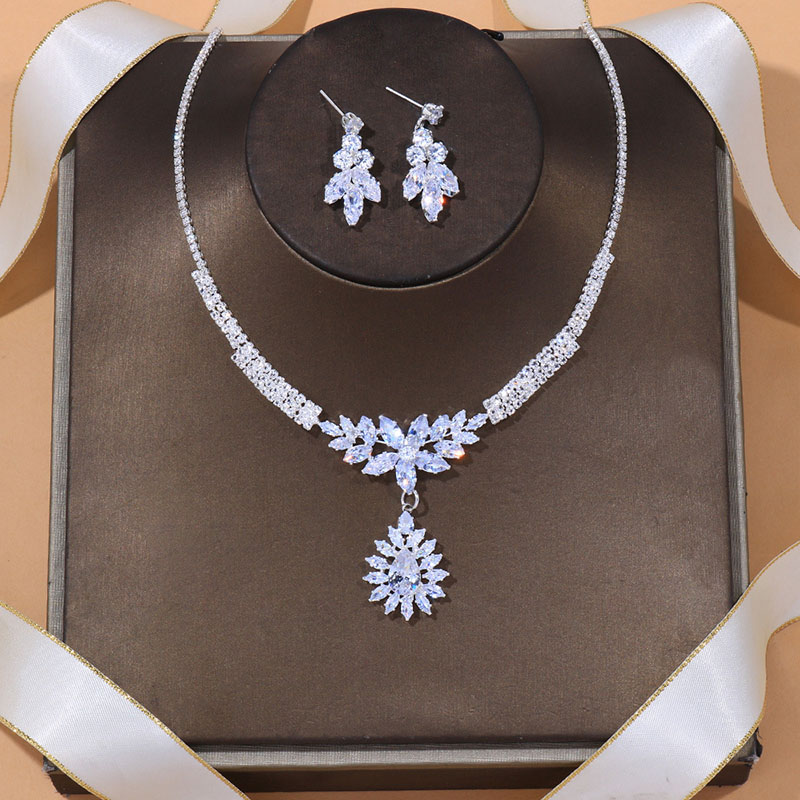 Light Luxury Bridal Jewelry Set Wedding Accessories Zirconia Necklace Earrings Two-piece Set Distributor