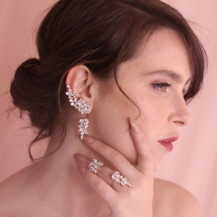 Luxury Temperament Full Of Diamonds Earrings Hanging Wedding Jewelry Exquisite Retro Bridal Crystal Earrings Distributor