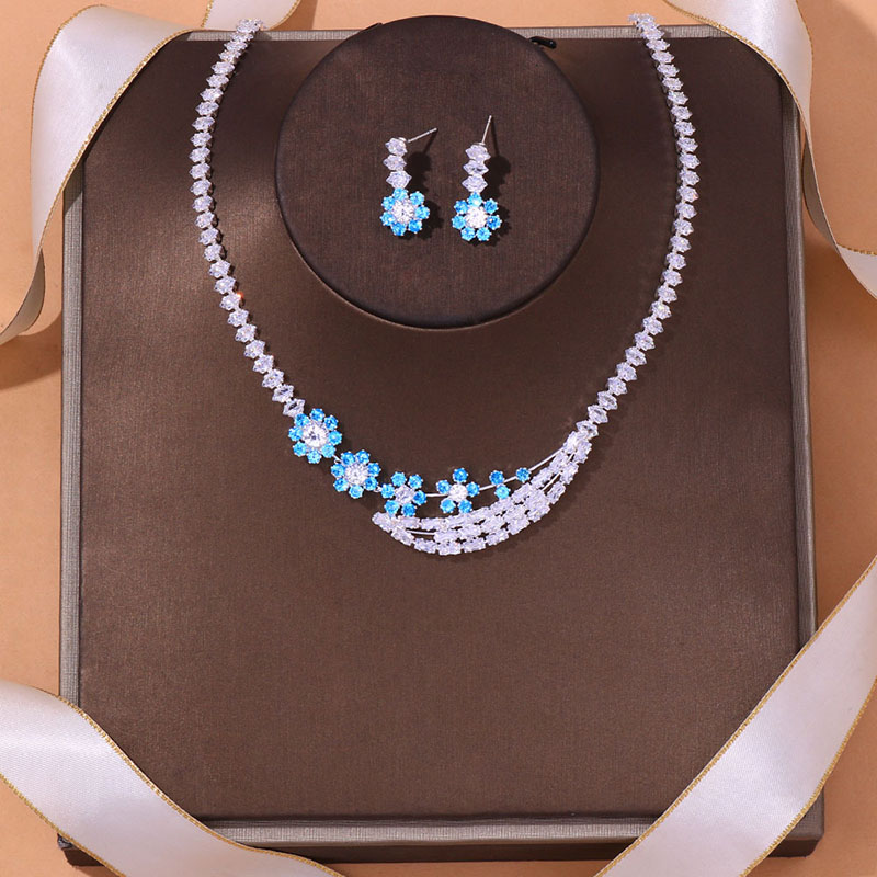 Fashion Dress Sapphire Necklace Set Bridal Jewelry Luxury Jewelry Zirconia Set Chain Distributor