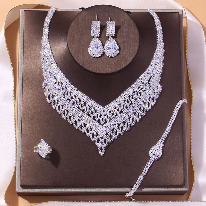 Fashion Necklace Set Bridal Jewelry Hollow Horse Eye Jewelry Setjewelry Set Distributor