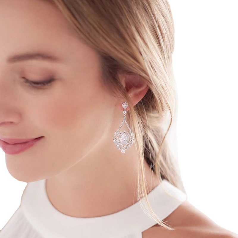 Wholesale Hollow Teardrop Earrings Dress Accessories Fashion Senior Sense Crystal Earrings