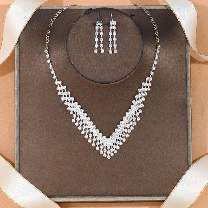 Wholesale Simple Bridal Jewelry Set Wedding Dress Accessories Temperament Necklace Earrings Set