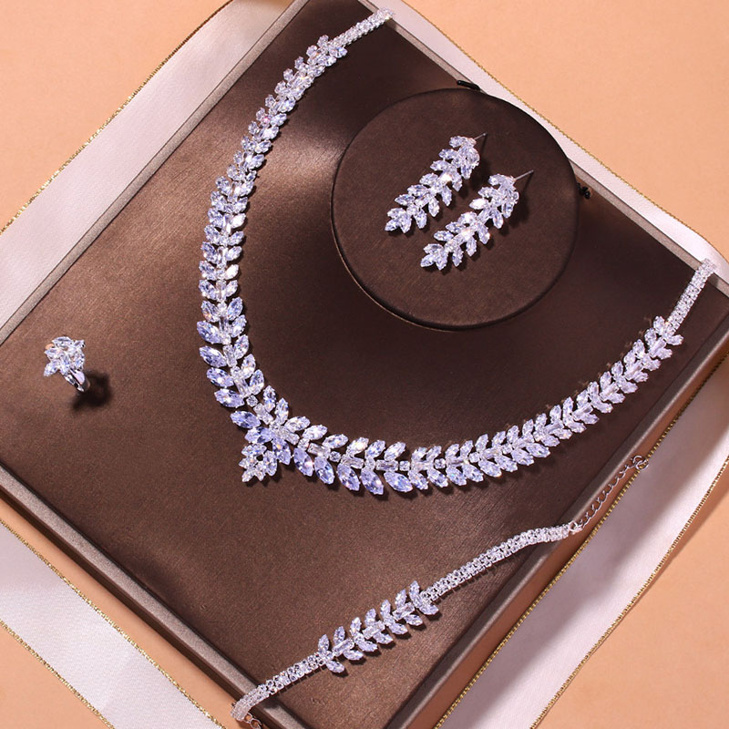 Wholesale Simple Zircon Necklace Set Fashion Bridal Jewelry Set