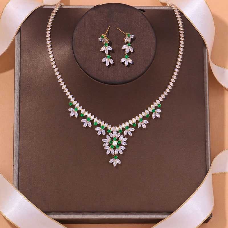 Wholesale Light Luxury Temperament Emerald Jewelry Set Zirconia Necklace Earring Set