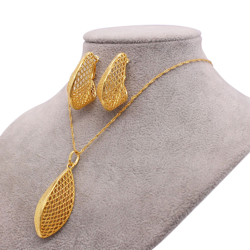 24k Gold Plated Openwork Bridal Necklace Earrings Set Of Two Supplier