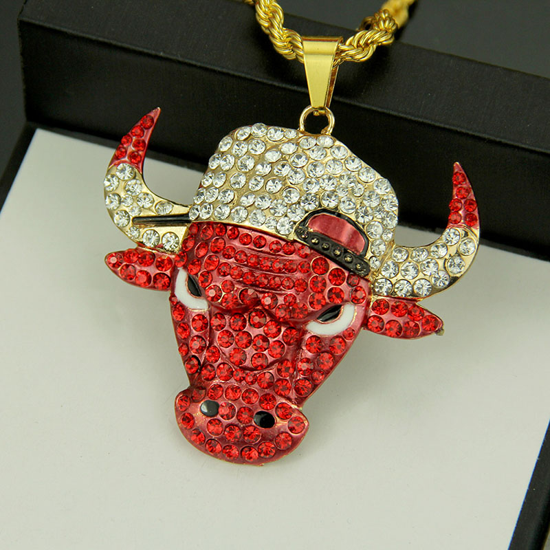 Wholesale Diamond Studded Bull Head Pendant Necklace For Men With Personality Punk