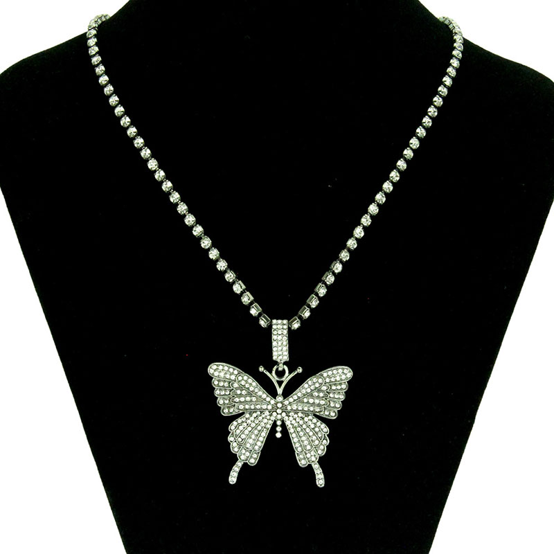 Trendy Ladies Clavicle Chain With Diamond Butterfly Pendant Necklace Supplier