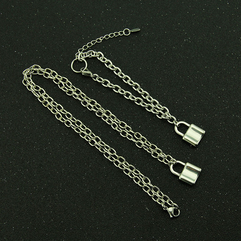 Small Lock Shape Pendant Necklace Distributor