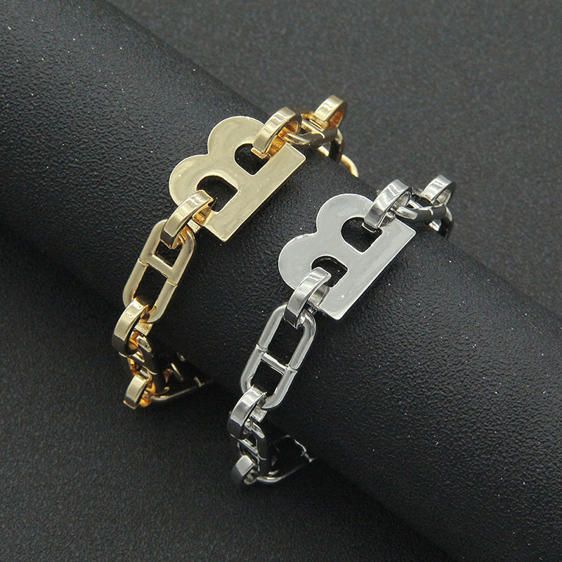 Letter B Oval Day Clasp Bracelet Supplier