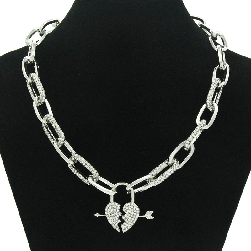 Oval Full Diamond Cuban Chain Necklace One Arrow Through The Heart Collarbone Chain Supplier