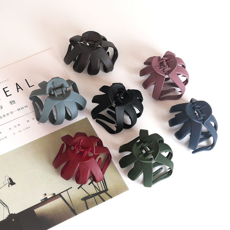 Large Frosted Grip Clip Irregular Adult Top Clip Coiled Hair Wash Hair Grip Back Head Spoon Hair Card Distributor