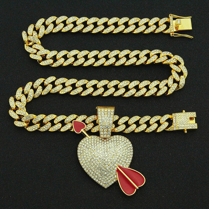 Hip Hop Full Diamond Three Dimensional One Arrow Through The Heart Pendant Necklace Supplier