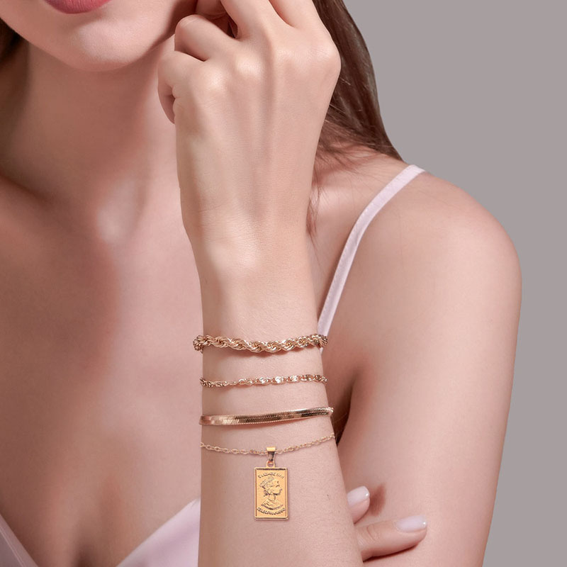 Wholesale Jewelry Fashion Four-piece Bracelet Twist Chain Portrait Charm Bracelet Female Four-piece Set