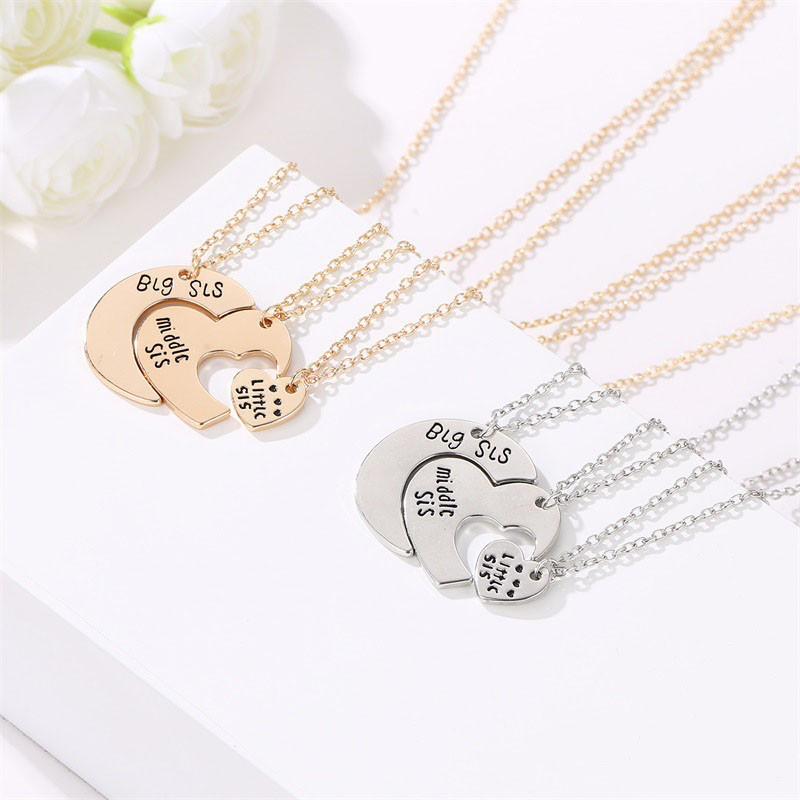 A Family Of Love Letters Necklace Three Sets Of Large And Small Moon Peach Heart Pendant Necklace Supplier