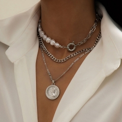Wholesale Jewelry Small Fragrant Wind Shaped Imitation Pearl Necklace Female Retro Minimalist Portrait Pendant Necklace