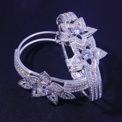 Full Of Diamonds Stainless Steel Open Bracelet Fashion Korean Version Of The Flower Bracelet Manufacturer