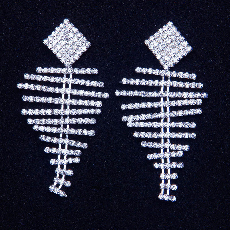 Small Fish Bone Earrings Claw Chain Rhinestone Earrings Shiny Distributor