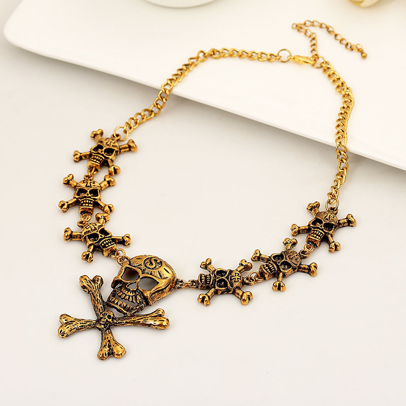 Halloween Exaggerated Multi-layer Metal Plated Skull Tassel Short Necklace Manufacturer