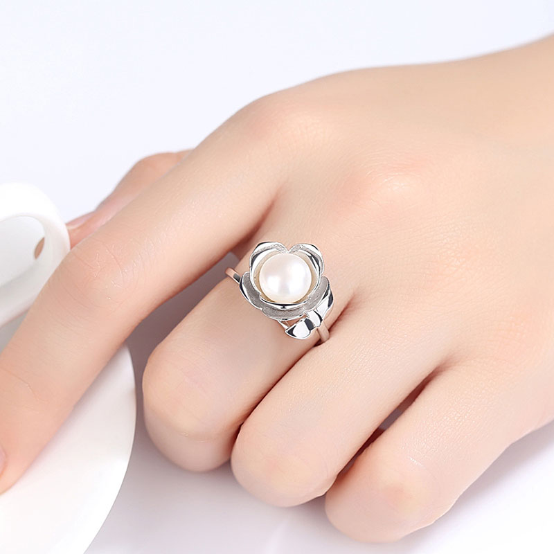 Wholesale Open Sterling Silver Korean Fashion Flower-shaped Freshwater Pearl Finger Ring
