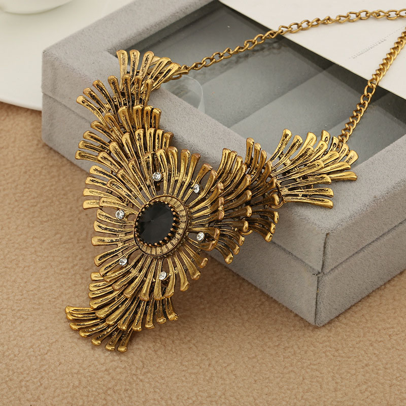 Wholesale Jewelry Exaggerated Necklace With Diamond Sun Flower Multi-layered Short Clavicle Necklace