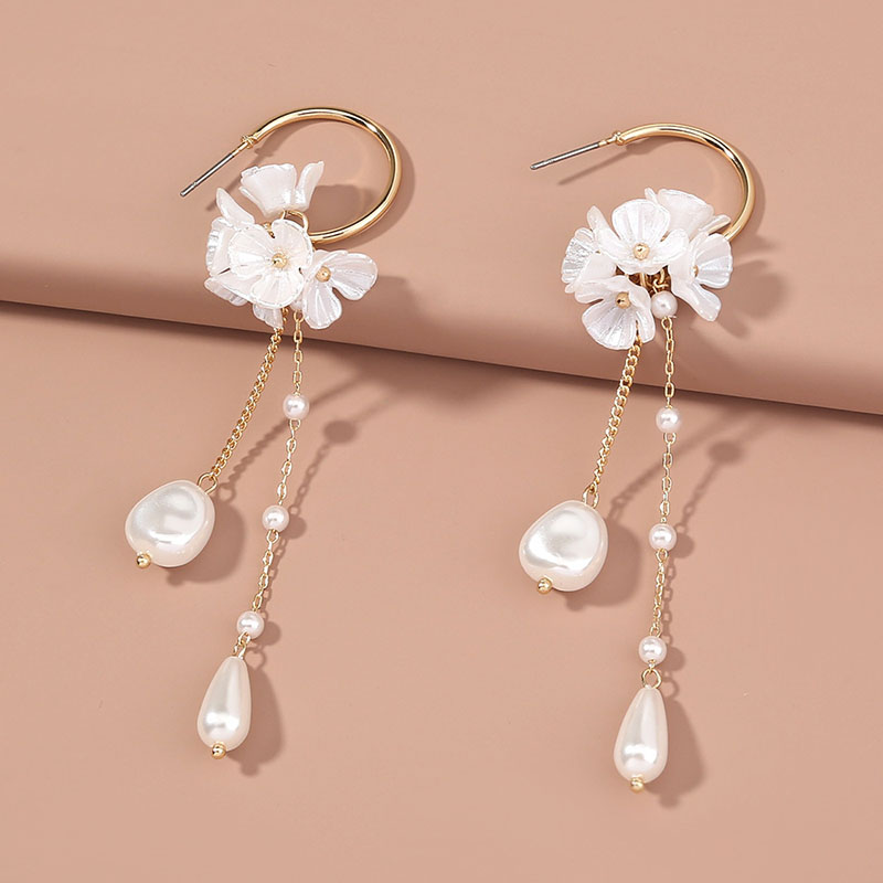 Wholesale Baroque Pearl Flower Cluster Tassel Long Literary C-shaped Earrings