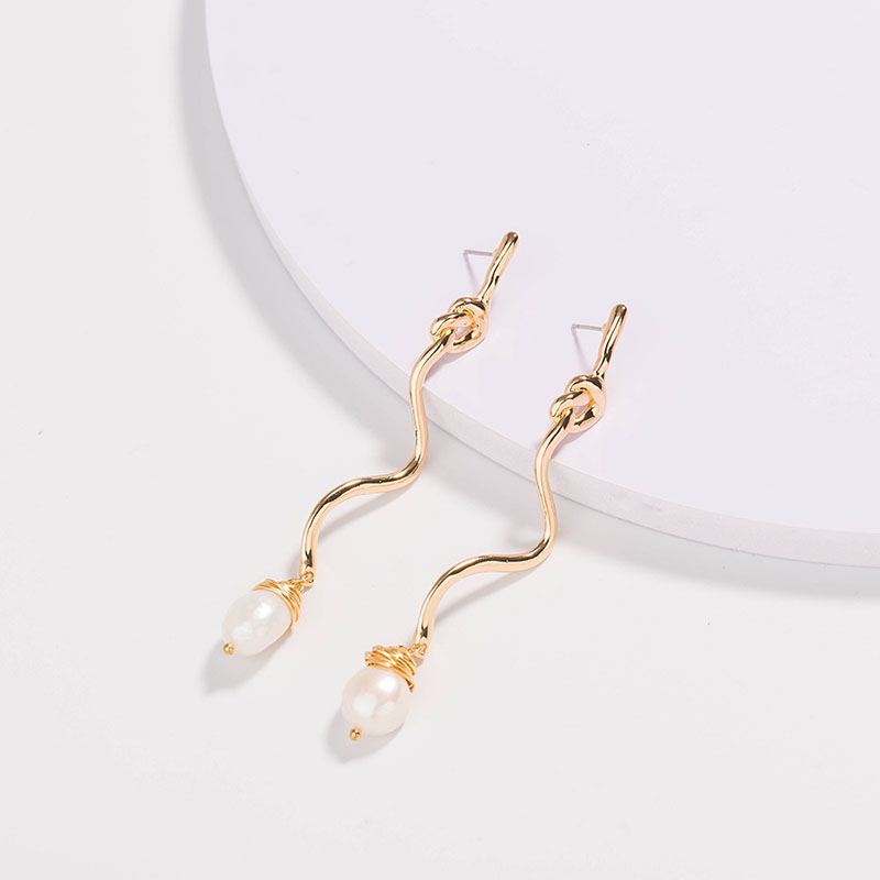 Wholesale Wave Long Natural Pearl Earrings Abstract Metal Knotted Earrings