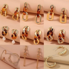 Wholesale Fashion Chain Bar Acrylic Gold-plated Stud Earrings