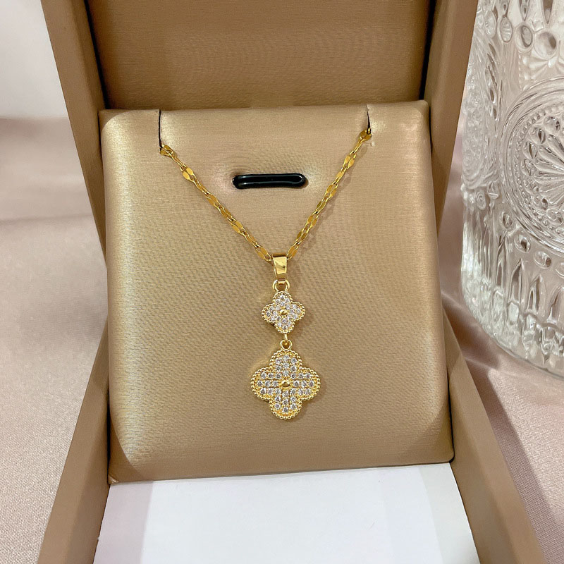 Titanium Steel Micro-set Diamond Double Quatrefoil Flower Light Luxury Lovely Necklace Kc Gold Clavicle Chain Manufacturer