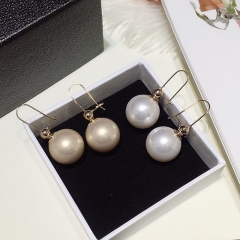 Wholesale Exaggerated Pearl Ear Hooks Temperament Atmosphere Fashion Earrings