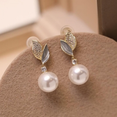 Micro-set Leaf Pearl Earrings Korean Fashion Sterling Silver Earrings Supplier