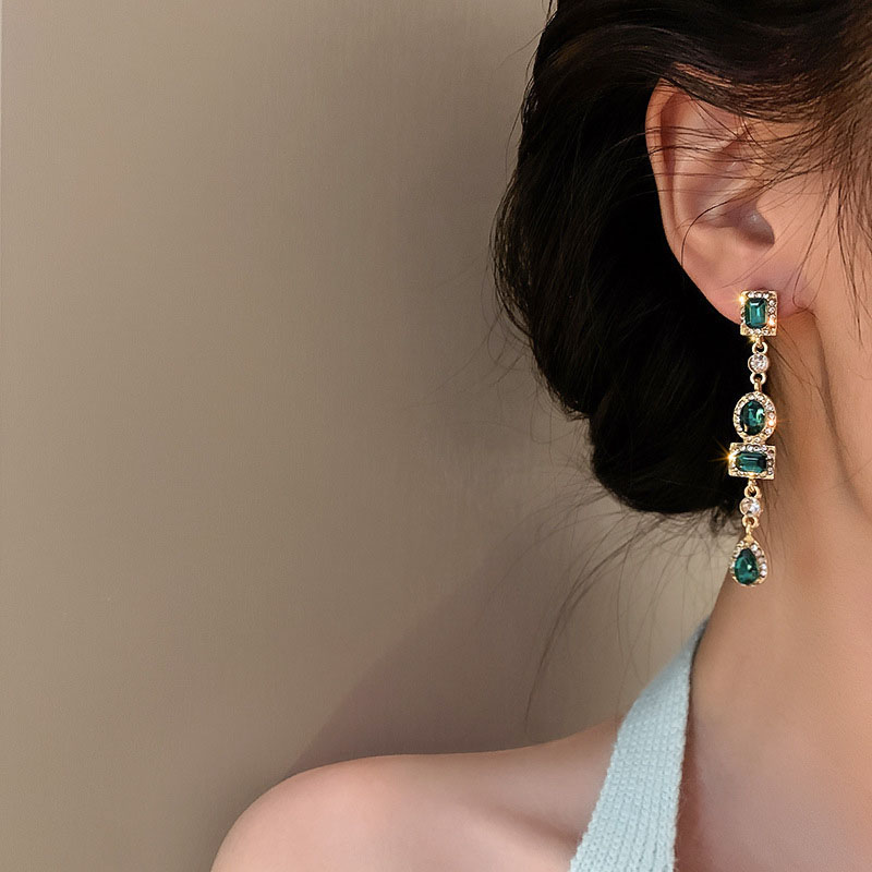 Wholesale 925 Silver Pin With Diamond Earrings Long Geometric Splicing Green Crystal Earrings Fashion