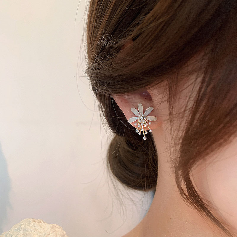 Wholesale 925 Silver Pin Fashion Flower Rice Beads Crystal Set Diamond Simple Earrings