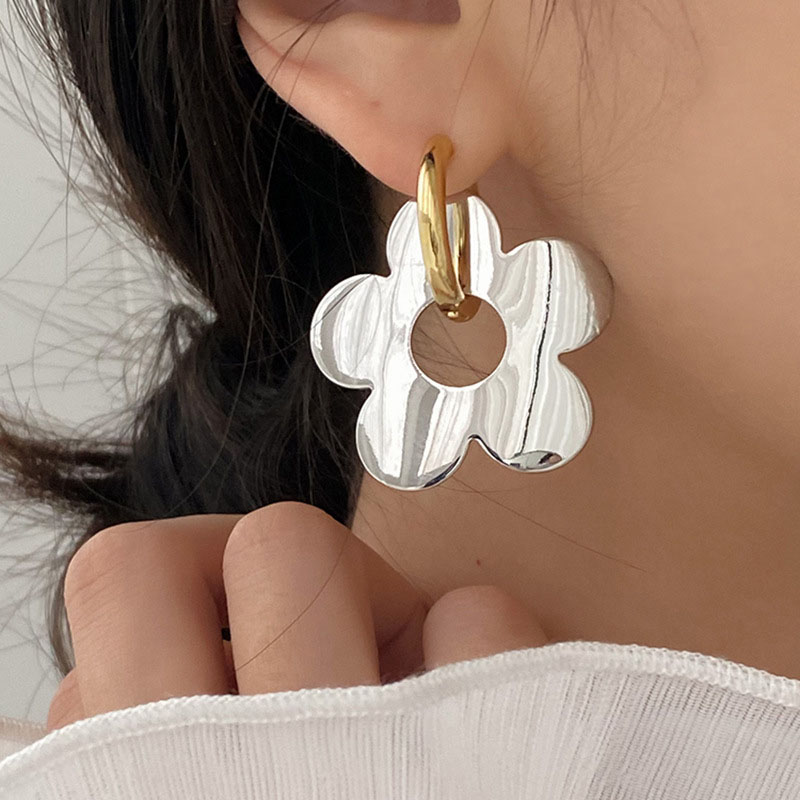 Wholesale Metal Geometric Flower Personality Fashion Design Earrings