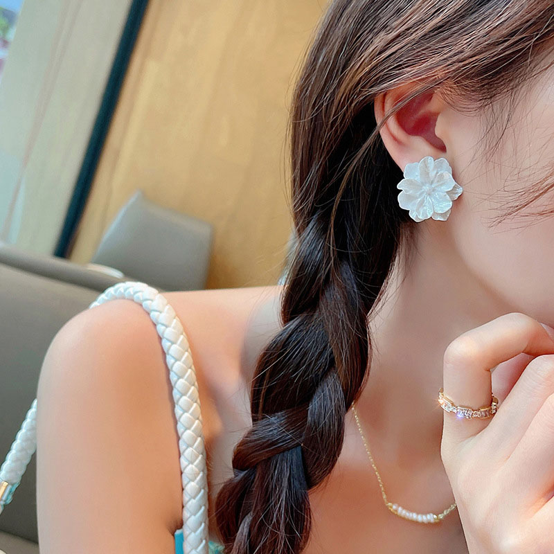 Wholesale 925 Silver Pin Acrylic Flower Earrings Korean Simple Earrings
