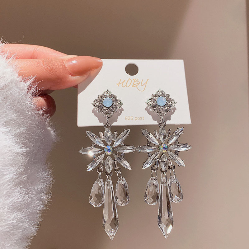 Wholesale Silver Pins With Diamonds Crystal Flower Earrings Personality Temperament Earrings Fashion