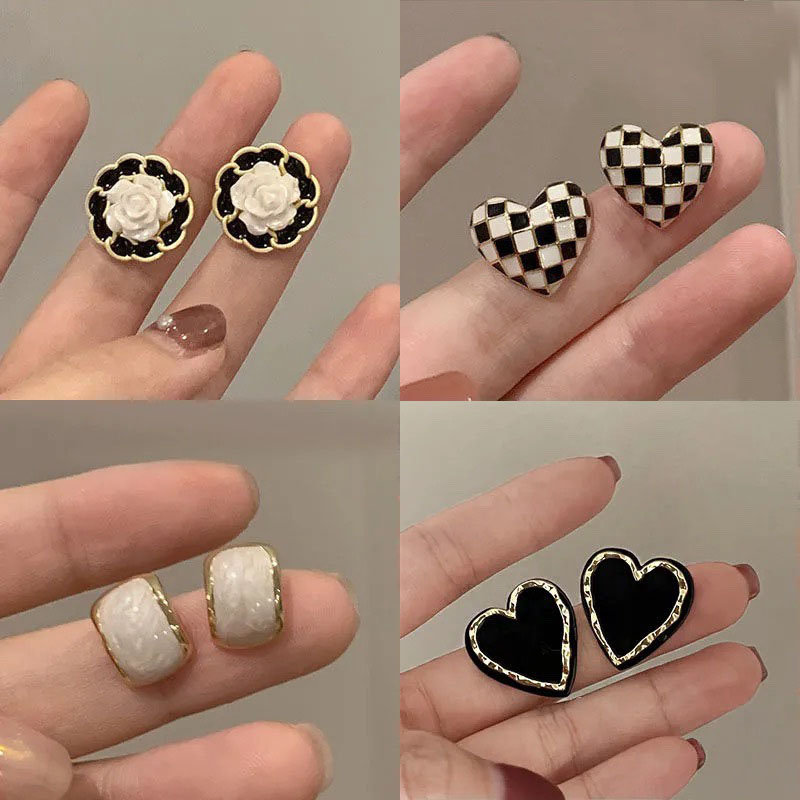 Wholesale Checkerboard Love Earrings French Vintage Premium Camellia