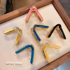 Wholesale Jewelry Trendy Fashion Triangle Hair Clip Simple Grasp Clip Fashion
