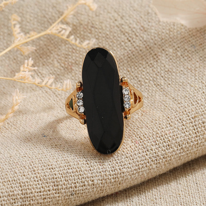 Fashion Simple Rhinestone Environmental Protection Alloy Rose Gold Plated Black Finger Ring Distributor