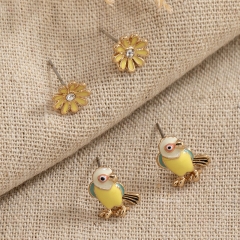 Simple Flower Earrings Vintage Exaggerated Bird Alloy Earrings Distributor