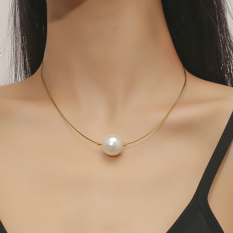 Fashion Light Luxury Pearl Environmental Protection Alloy Simple Necklace Distributor