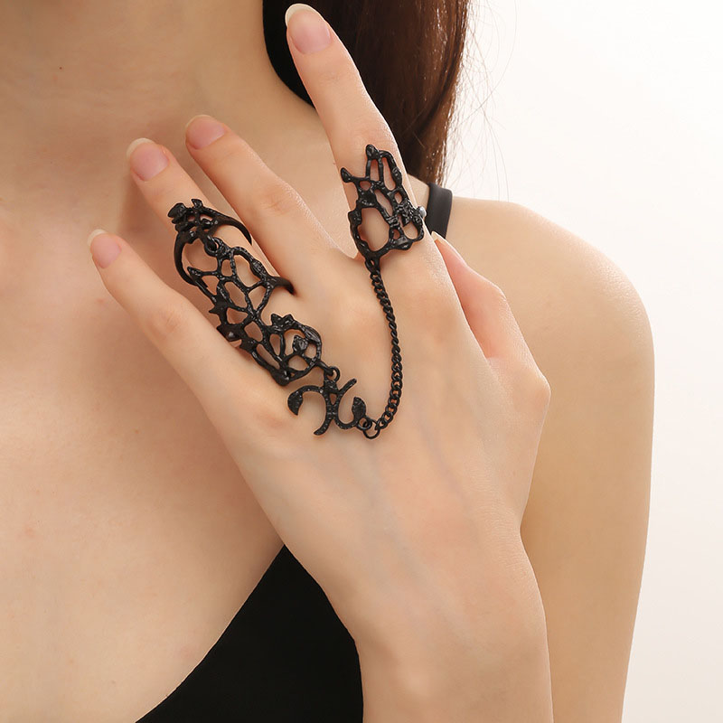 French Vintage Geometric Hollow Leaves Adjustable Japanese And Korean Fashion One-piece Chain Ring Distributor