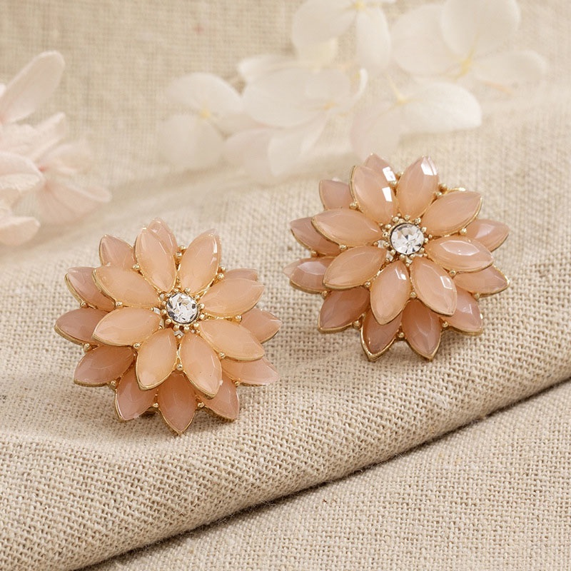 Multi-layer Alloy Earrings Korean White Daisy Flowers With Diamonds Stud Earrings Distributor